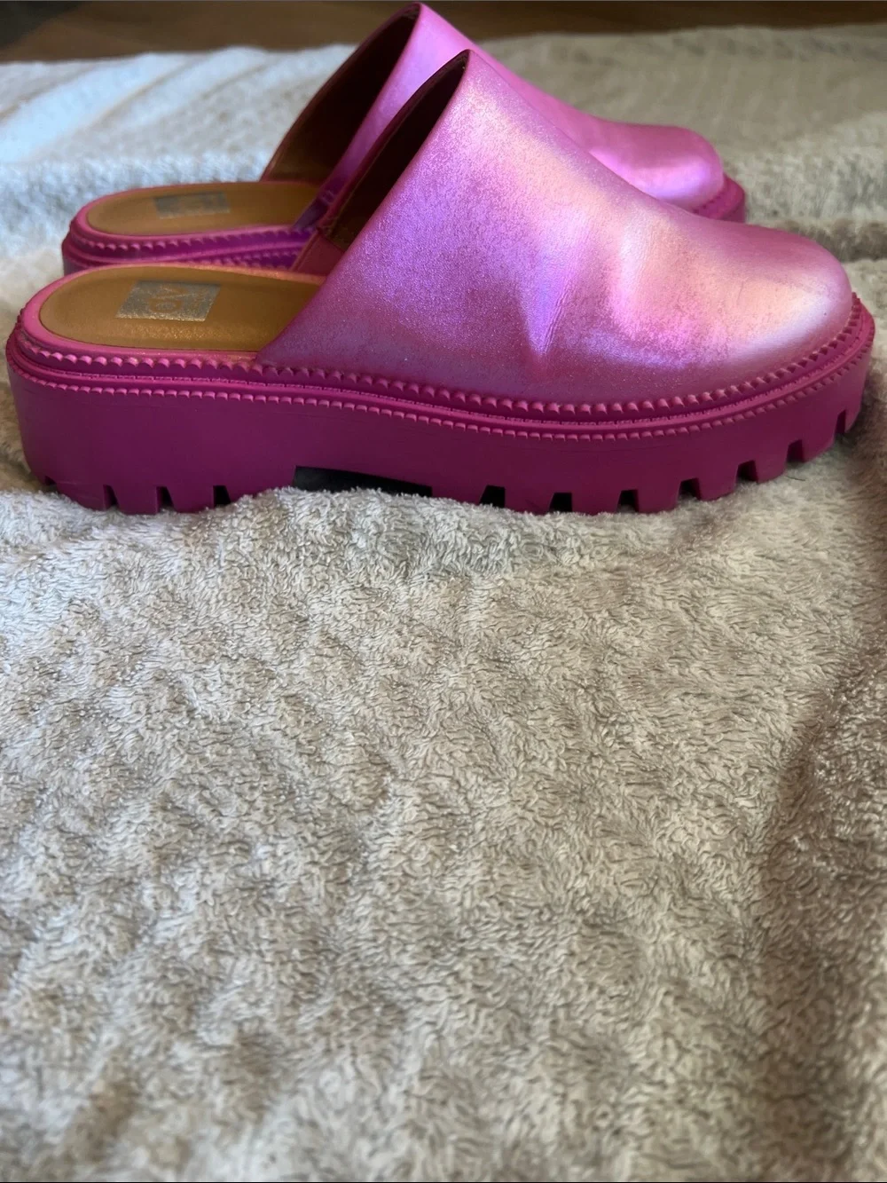 DV by Dolce Vita Metallic Hot Pink Platform Clogs